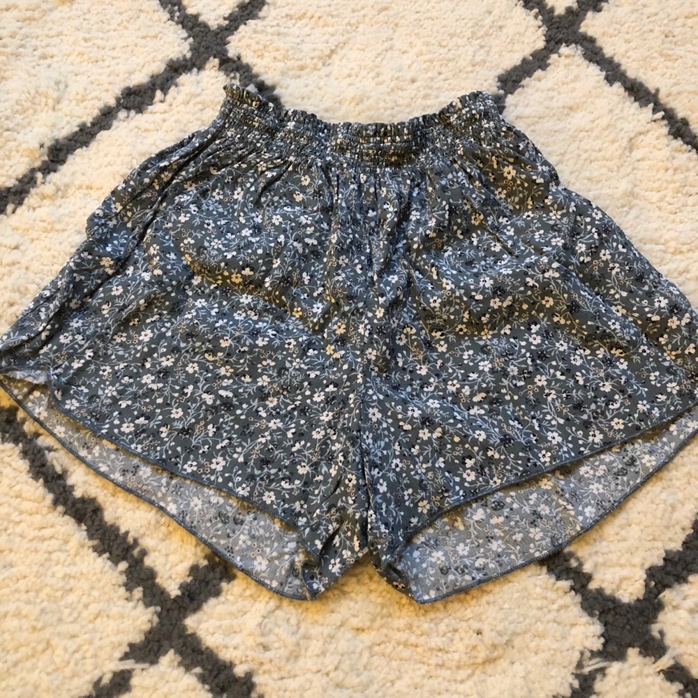 Garage flowy shorts